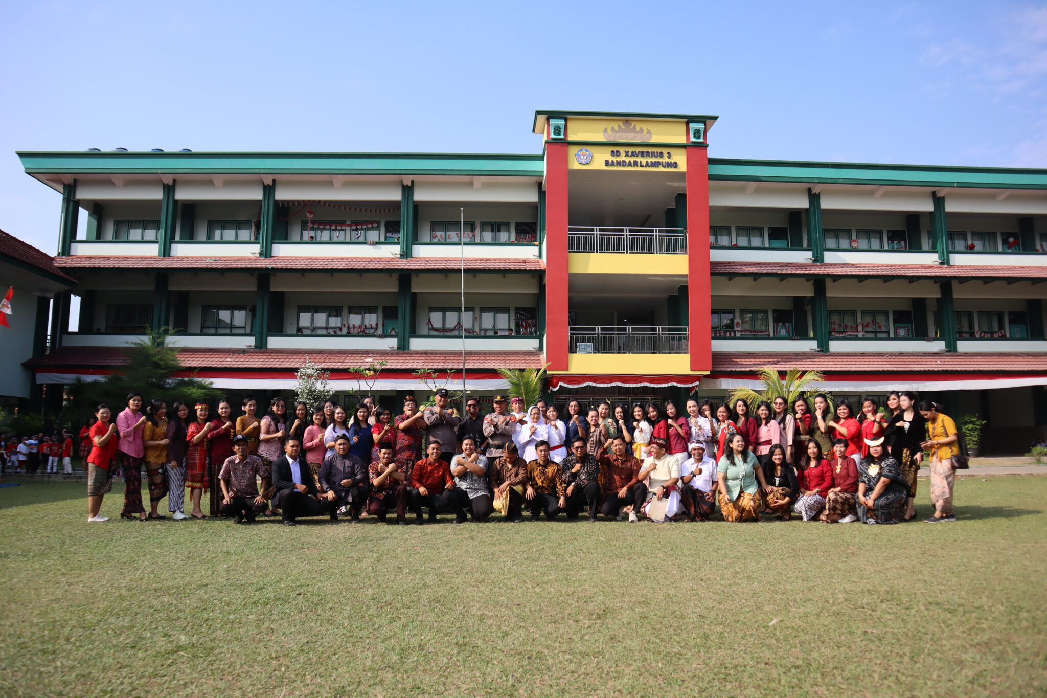 Upacara Kemerdekaan HUT RI ke-79 di SD Xaverius: “Nusantara Baru, Indonesia Maju”