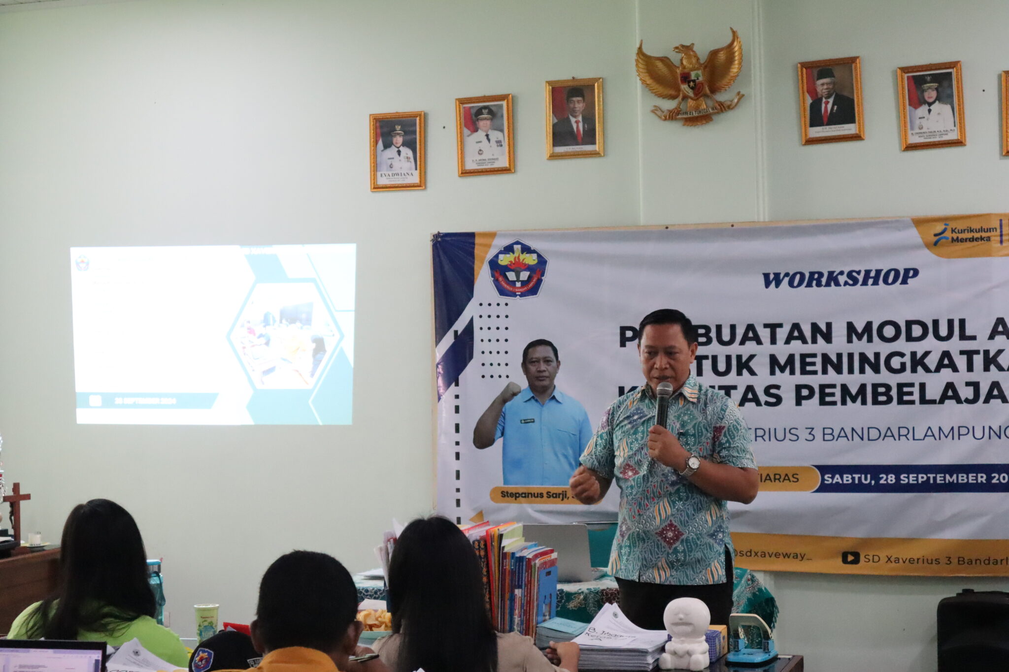 Workshop Pembuatan Modul Ajar untuk Meningkatkan Kualitas Pembelajaran di SD Xaverius 3 Bandarlampung